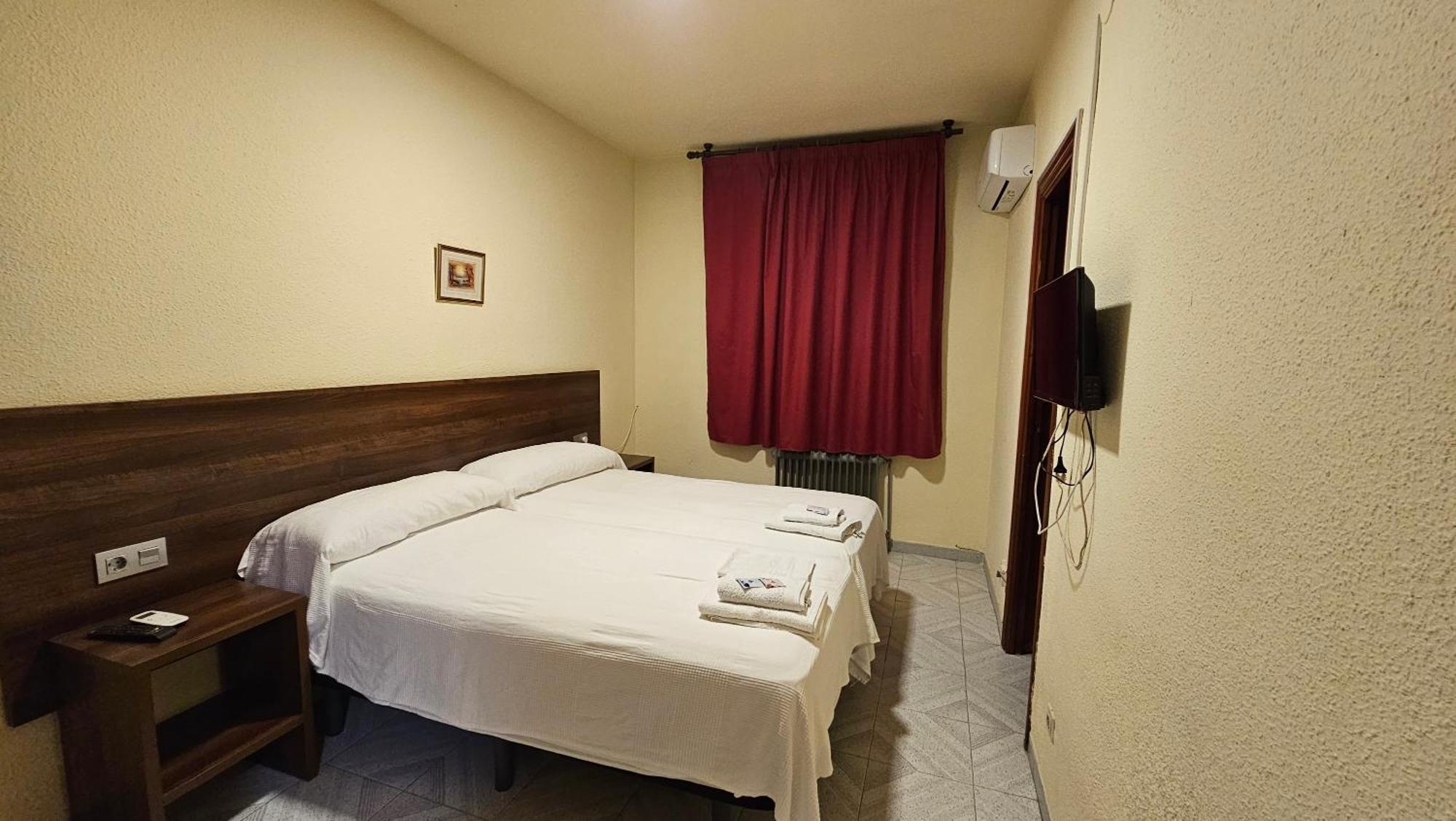 Hostal Restaurante El Cruce Padul Kültér fotó