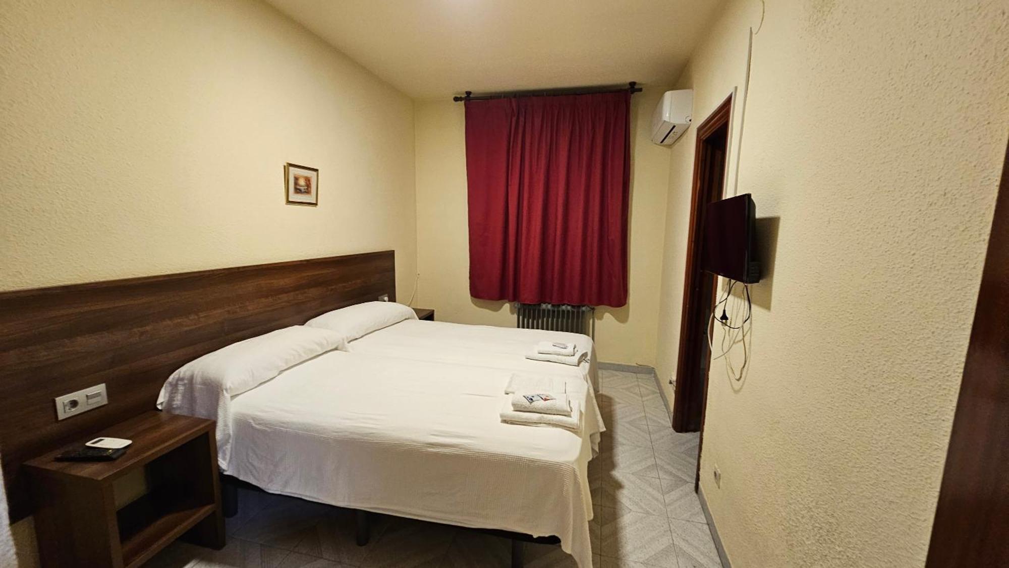 Hostal Restaurante El Cruce Padul Kültér fotó