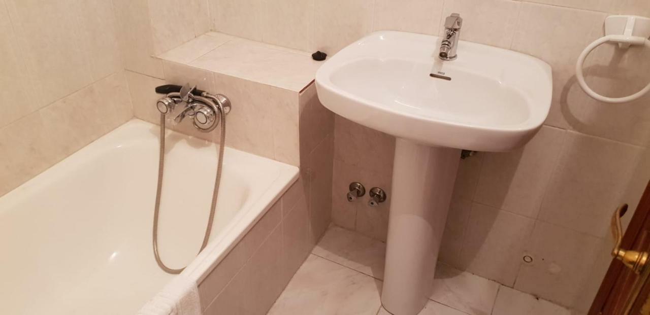 Hostal Restaurante El Cruce Padul Kültér fotó
